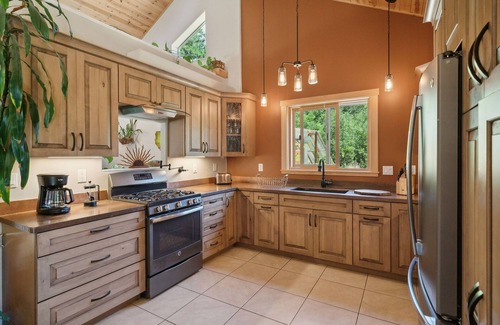 Freestone Casa | NEW LISTING! Compass Rose Reserve (2-Bedroom Home) by RedAwning