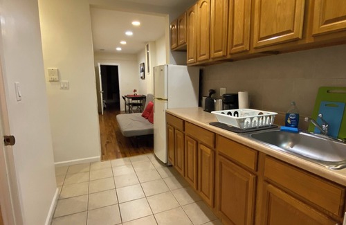 Midtown West Apartamento | NEW LISTING Cozy 1-bedroom apartment in welcoming New York with WiFi, AC,heating