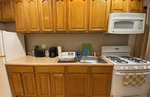 Midtown West Apartamento | NEW LISTING Cozy 1-bedroom apartment in welcoming New York with WiFi, AC,heating