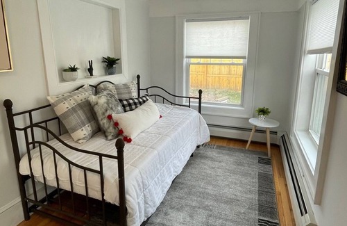 Hudson Casa | New listing! Cozy and Chic Hudson Getaway