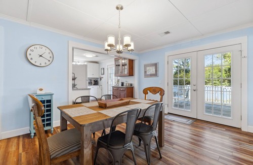 Tranquil Harbour Cabaña | New Listing | Cozy Cottage | Fully Fenced Yard