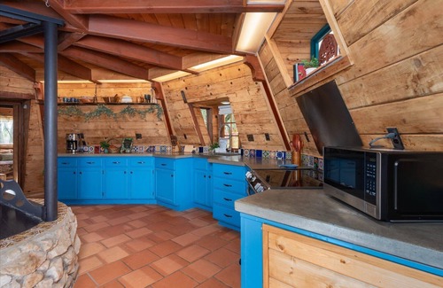 Coarsegold Cabina | New Listing- Hobbit House @ Yosemite w/spa/firepit/unique