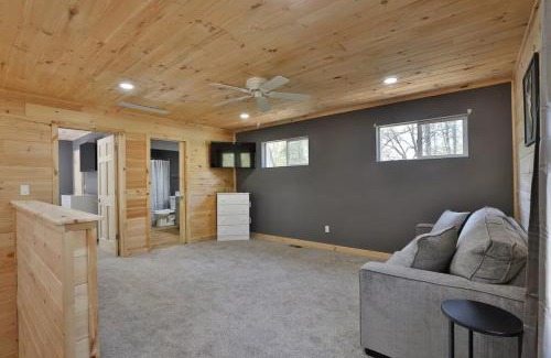 Logan Casa | New listing- Hocking Hills Modern Cabin