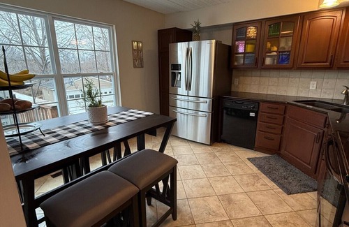 Blue Springs Casa | NEW LISTING! Home with a POOL, PARK, and close to Arrowhead & Kauffman!