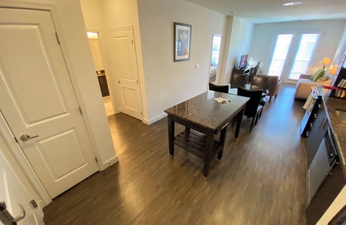 Arlington Apartamento | NEW Listing in Arlington, VA close to metro and one FREE parking included