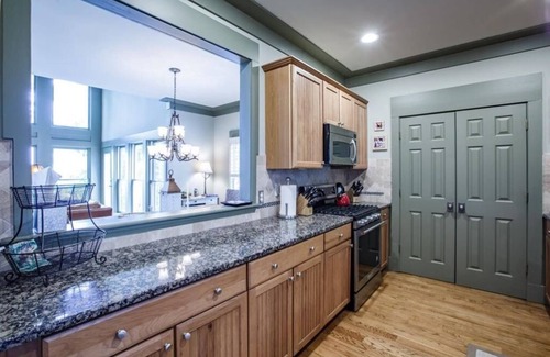 Big Canoe Casa | New Listing In Popular Big Canoe - Stunning Mountain View!