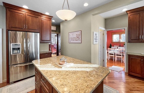 Port Clinton Casa | New Listing! Large, beautiful home on Lake Erie in Port Clinton Ohio.
