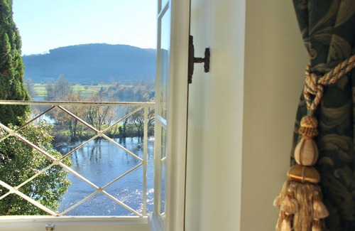 Beynac-et-Cazenac Casa | New Listing! Maison Delluc with Spectacular Vistas