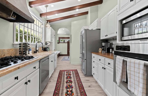 Marina Peninsula Casa | New Listing! Marina Manor by Colby & Conrad!