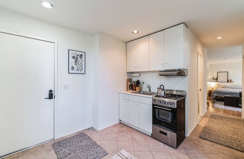 Mill Valley Apartamento | NEW LISTING! Mill Valley Treehouse Apt by RedAwning