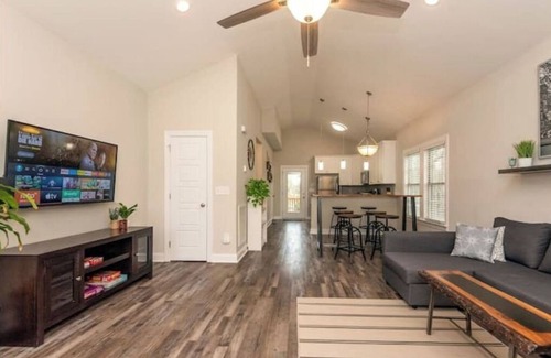 Kannapolis Casa | New listing Modern 3 Bedroom Kannapolis House!