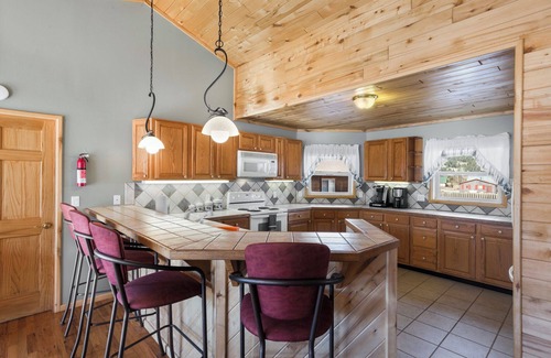 South Fork Casa | New Listing! Mountain Retreat/Pet-Friendly/Large Fenced Yard/Garage/Mtn Views