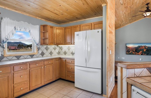 South Fork Casa | New Listing! Mountain Retreat/Pet-Friendly/Large Fenced Yard/Garage/Mtn Views