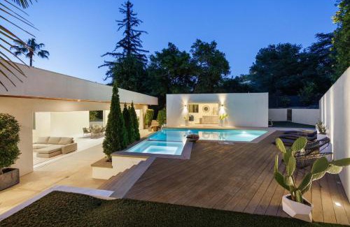 Sherman Oaks Casa | New Listing Mountainside Villa by Colby & Conrad