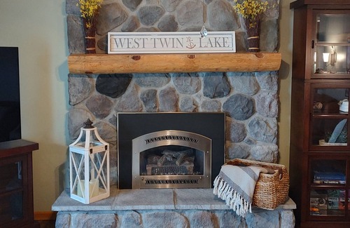 Lewiston Casa | New Listing on West Twin Lake - Bennington Pontoon Available to Rent