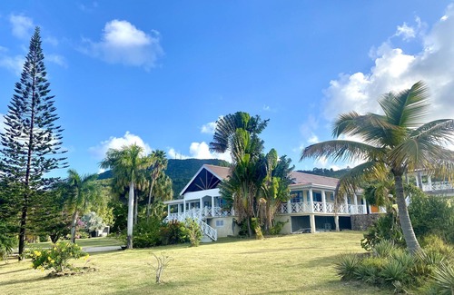 Cades Bay Villa | New listing: oversized rooms, yoga pavilion, saltwater pool and kids zip line!