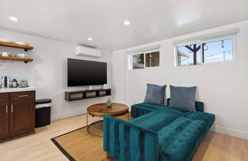 Pacific Palisades Casa | New Listing! Palisades Paradise by Colby & Conrad!