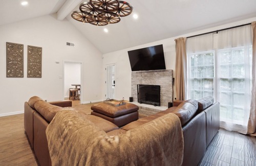 Ellendale Casa | NEW LISTING! Plush Memphis Getaway w/ Pool and Lush Gardens by RedAwning