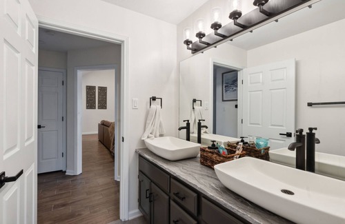 Ellendale Casa | NEW LISTING! Plush Memphis Getaway w/ Pool and Lush Gardens by RedAwning