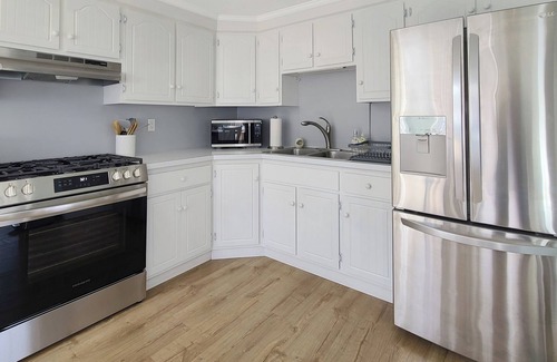 Mara Vista Casa | NEW LISTING! Pristine 2BD--A/C, Comfortable Furnishings, Outdoor Shower, Fire Pit & Grill