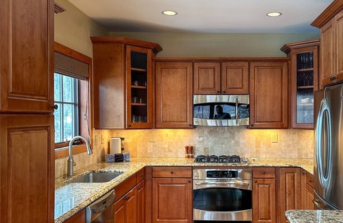 Edwards Casa | New Listing! Private Nature Trail | Hot Tub | Near Frost Creek Country Club