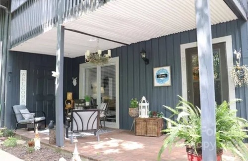 Connellys Springs Condominio | *NEW LISTING* Remote mountaintop condo 10 minutes from South Mountain State Park