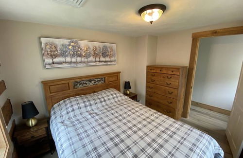 Huntingdon Otro | New Listing! Remodeled log farmhouse with lake view!