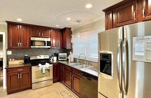Open Gates Casa | NEW Listing. Remodeled 4 bed 2 bath. clean & comfortable