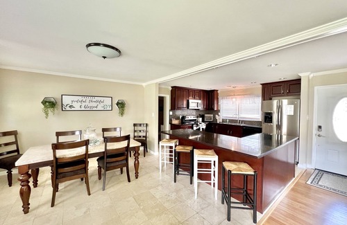 Open Gates Casa | NEW Listing. Remodeled 4 bed 2 bath. clean & comfortable