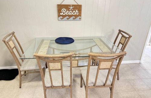 North Forest Beach Apartamento | New Listing Sands Villa Steps to the Beach Flip-Flop Getaways