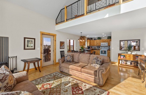 Elk Meadows Casa | New Listing! Sneffels Retreat - Tranquil Getaway - Direct Views of Sneffels!