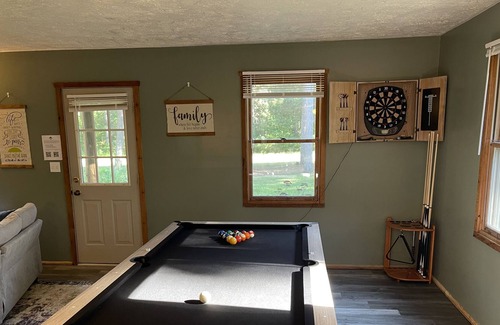 Mauston Cabina | New Listing Special Pool Table, Dart Board, Sleep 6, Near Castle Rock Lake/Dells