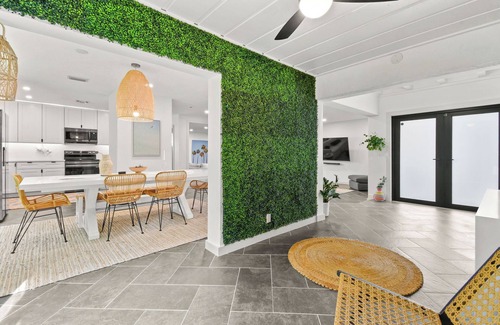 Boynton Beach Casa | New Listing! Stunning South Florida Escape! 5 minutes to beach!