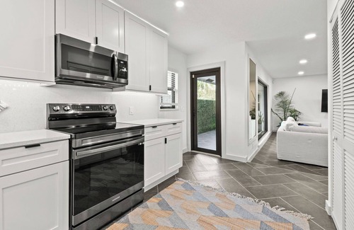 Boynton Beach Casa | New Listing! Stunning South Florida Escape! 5 minutes to beach!