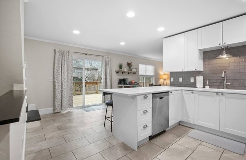 Green Bay Casa | NEW LISTING! The Hilltop Hideaway with Hot Tub by RedAwning
