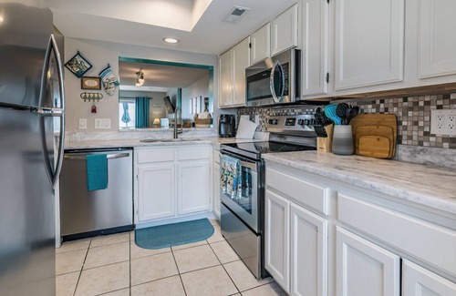 Beachwalk Condominio | NEW LISTING! Ocean Front on Harbor Island - K Building