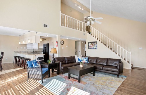 Galveston Casa | New Listing! Waterfront Home on Tiki Island, Only 5 Miles to Galveston-Tiki Retreat