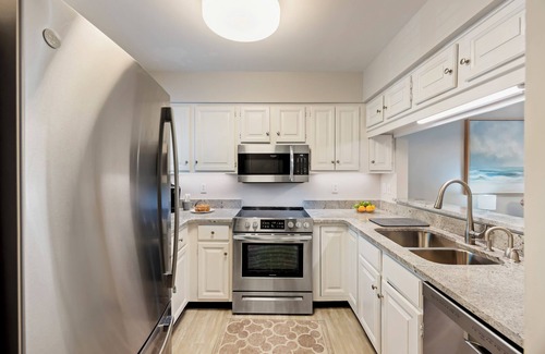 Kiawah Island Condominio | New Listing! Windswept Villa, Oceanside Kiawah, Steps to Beach & Park, Lagoon Views!