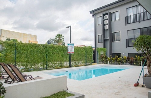 Guácima Apartamento | New Loft near SJO Airport, A/C, king bed apartment