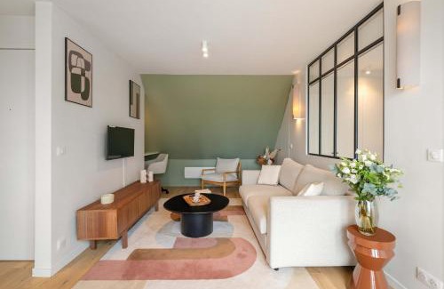 Necker Apartamento | New loft with terrace & jacuzzi near Montparnasse