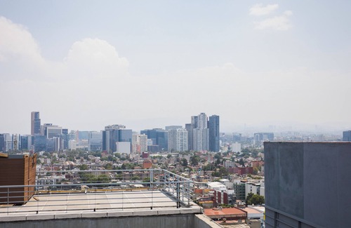 Legaria Apartamento | New Loft with Valet Parking & Amenities