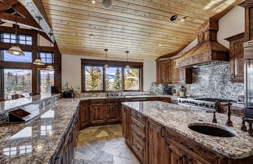 The Highlands Cabina | New! Long Ridge Lodge, Heavenly Views and Private Spa, Quiet Neighborhood.