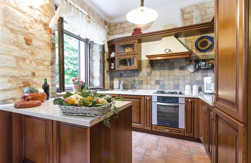 Svetvincenat Casa | NUEVO !!!Encantadora casa restaurada con piscina privada y cascada