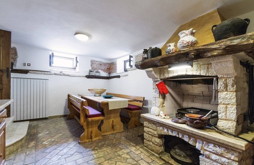 Svetvincenat Casa | NUEVO !!!Encantadora casa restaurada con piscina privada y cascada