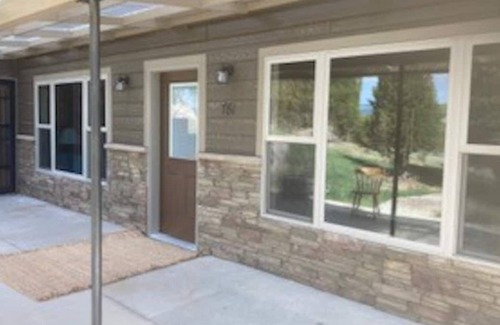 Whitehall Casa | New! Lower Level Ranch Home - 10 mins to Town