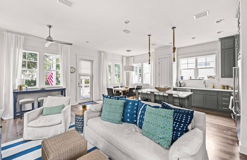 Greenway Park Casa | NEW! LSV, Bikes, 2 masters! STUNNING + Loaded