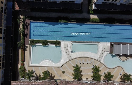 Cebu Condominio | Nueva Lux. 2-BR condominio cerca de centro comercial SM Mar