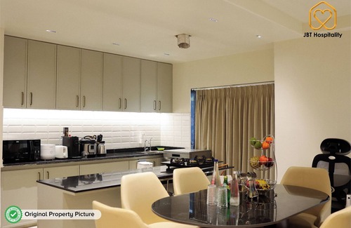 Vadodara Apartamento | New Lux Apts Terrace Garden, Pizza Oven Full Service Fully equipped for NRIs