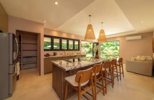Buenos Aires Casa | New luxury home in Manzanillo near Santa Teresa