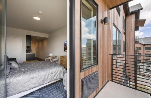 Park City Apartamento | New Lux Studio with Hot Tub and Amazing Views